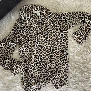 H&M xs new leopard print blouse